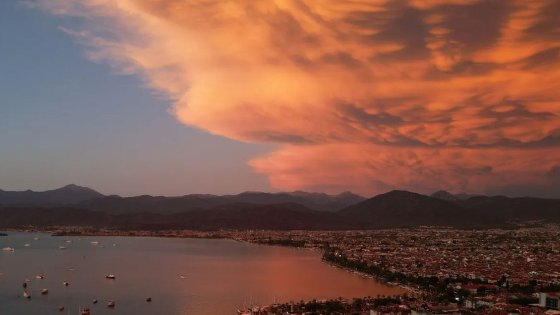 fethiye-de-mammatus-bulutlari-goruntulendi