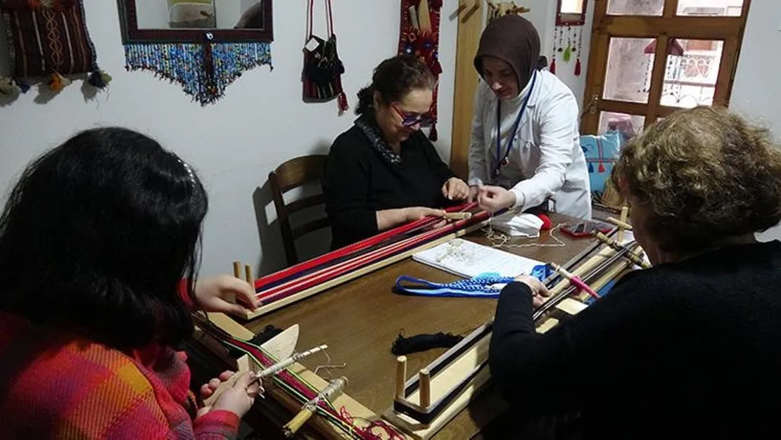 kaytan-dokuma-geleneksel-kurslarla-canlaniyor