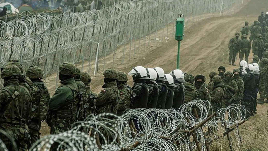 polonya-sinirda-40-bin-asker-hazirliyor