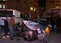 kaza-sonrasi-saldirgan-kavga-2-yarali