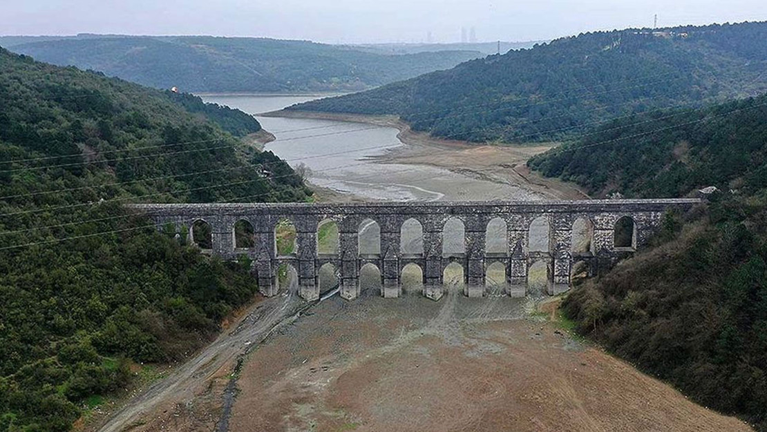 istanbul-barajlarinda-su-seviyesi-alarm-veriyor