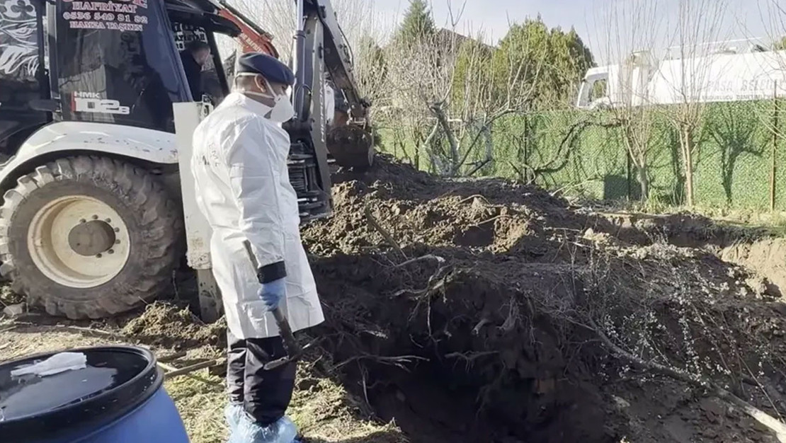 ebru-k-dosyasinda-canli-yayin-soku-yasandi