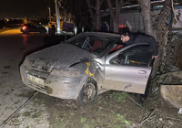 inegol-de-kontrolden-cikan-otomobil-agaca-carpti