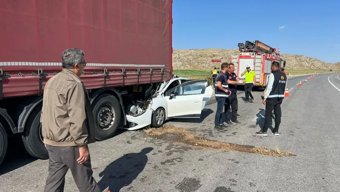 sivas-ta-olay-tir-carpildi-yaralilar-var