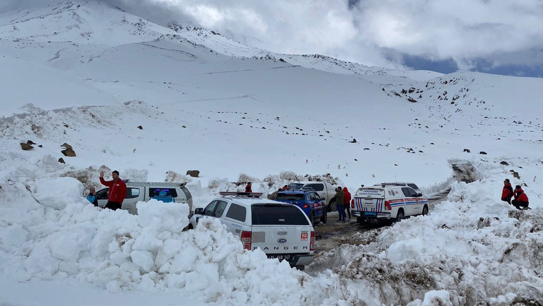 agri-dagi-nda-kaybolan-kadin-dagci-icin-arama-baslatildi