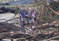 teksas-ta-sel-felaketi-sonucu-82-olu