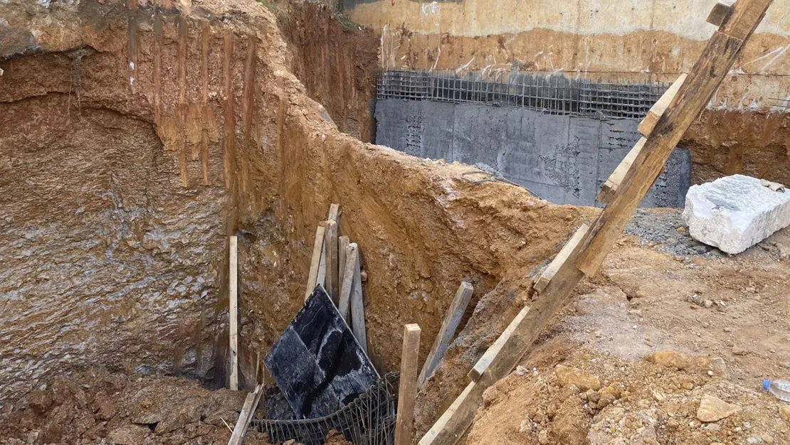 istanbul-da-insaatta-gocuk-meydana-geldi