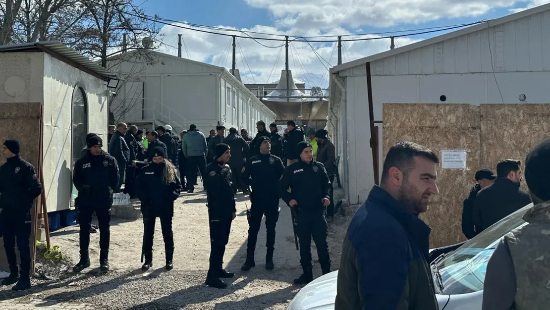 malatya-da-insaat-iscileri-arasinda-kavga-cikti