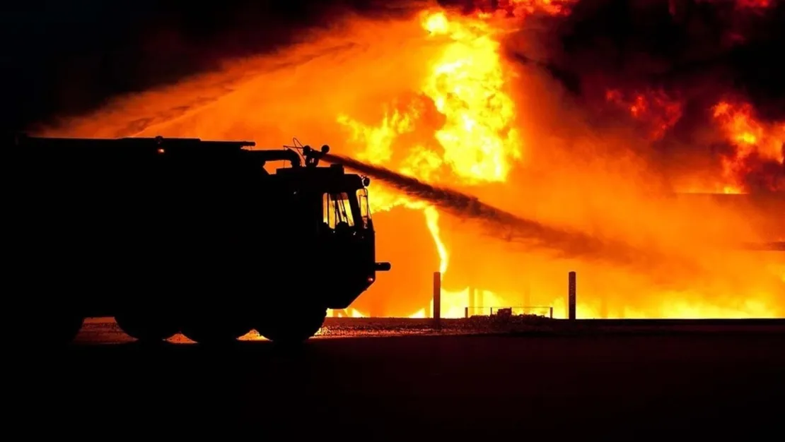 irak-ta-alisveris-merkezinde-yangin-60-kisi-hayatini-kaybetti