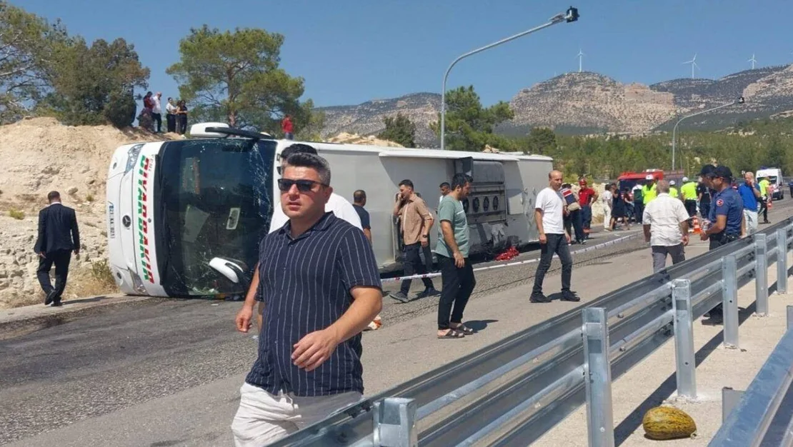 mersin-de-kaza-uc-olu-alti-yarali