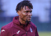 trabzonspor-un-yeni-transferi-chibuike-nwaiwu-antrenmanlara-basladi