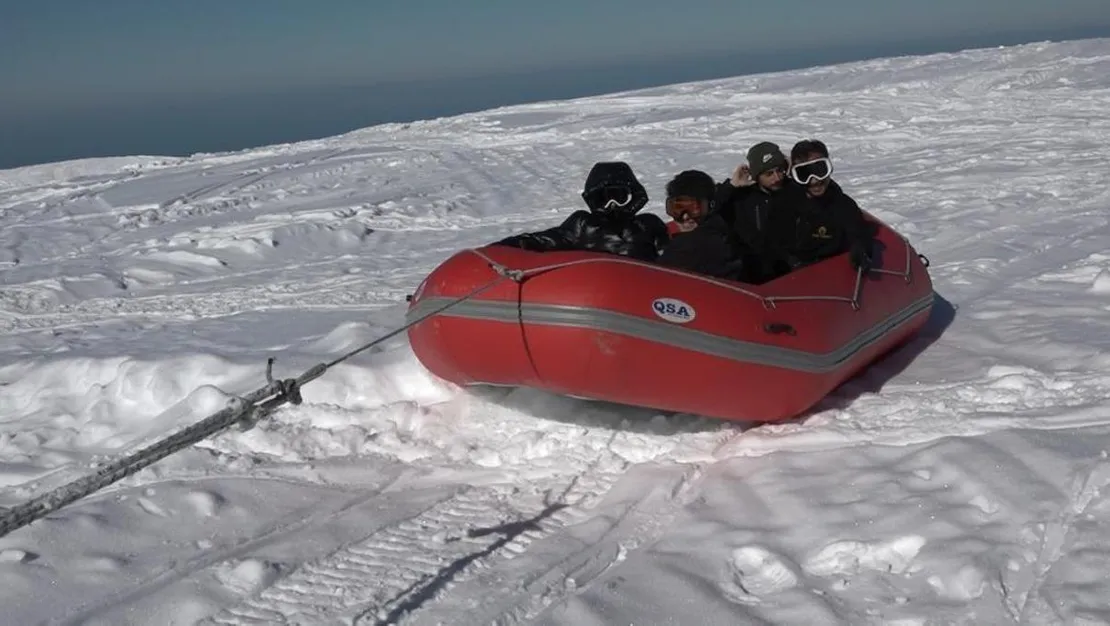 rafting-botlari-kar-motorlariyla-bulustu