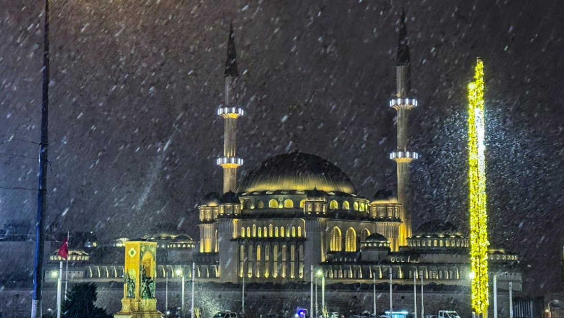 istanbul-da-kar-yagisi-etkisini-gosterdi