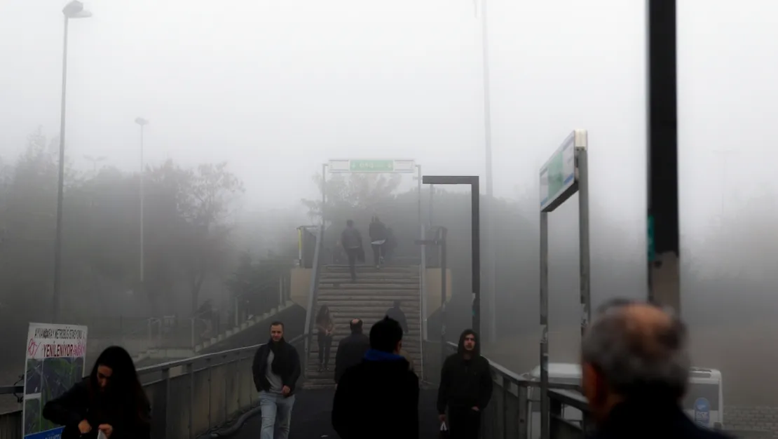 istanbul-yogun-sis-nedeniyle-ulasima-kapandi