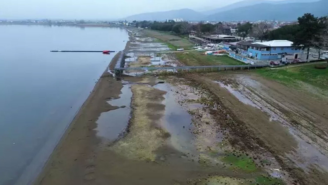 iznik-golu-nde-sanayi-tesisi-krizi-su-kaybi-alarmda