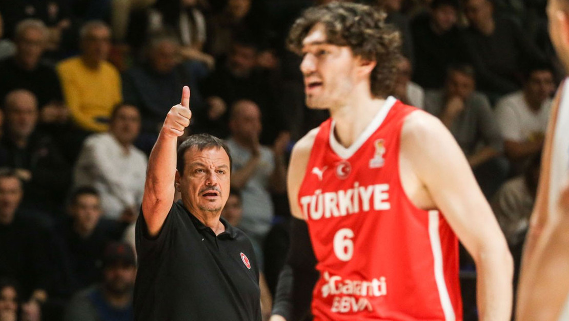 12-dev-adam-liderligi-surduruyor-sirbistan-i-yendi