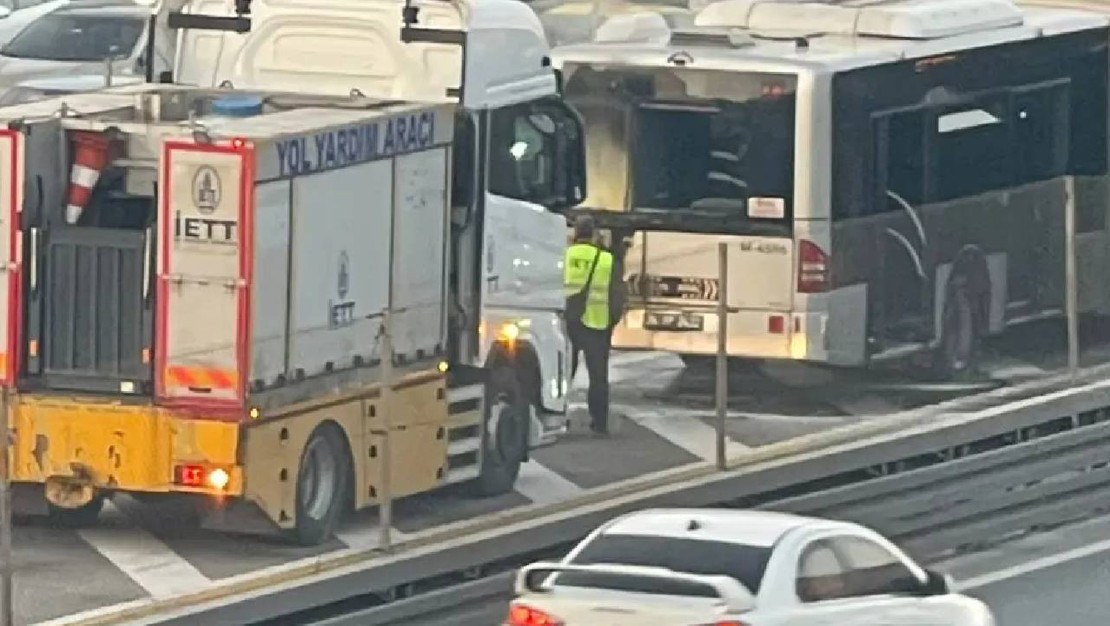 kucukcekmece-florya-metrobuste-yangin-cikti