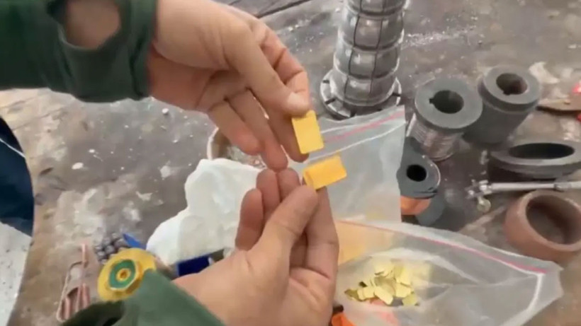 polis-ekiplerinden-sahte-altin-operasyonu-yuzlerce-paket-ele-gecirildi