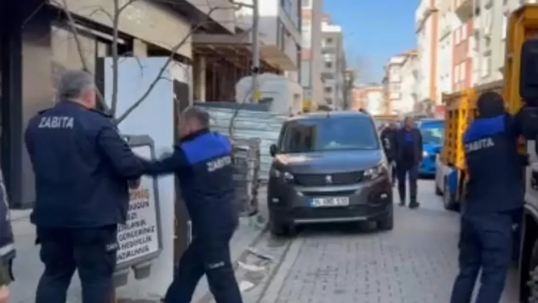 avcilar-da-kaldirimlar-yeniden-yayalara-aciliyor