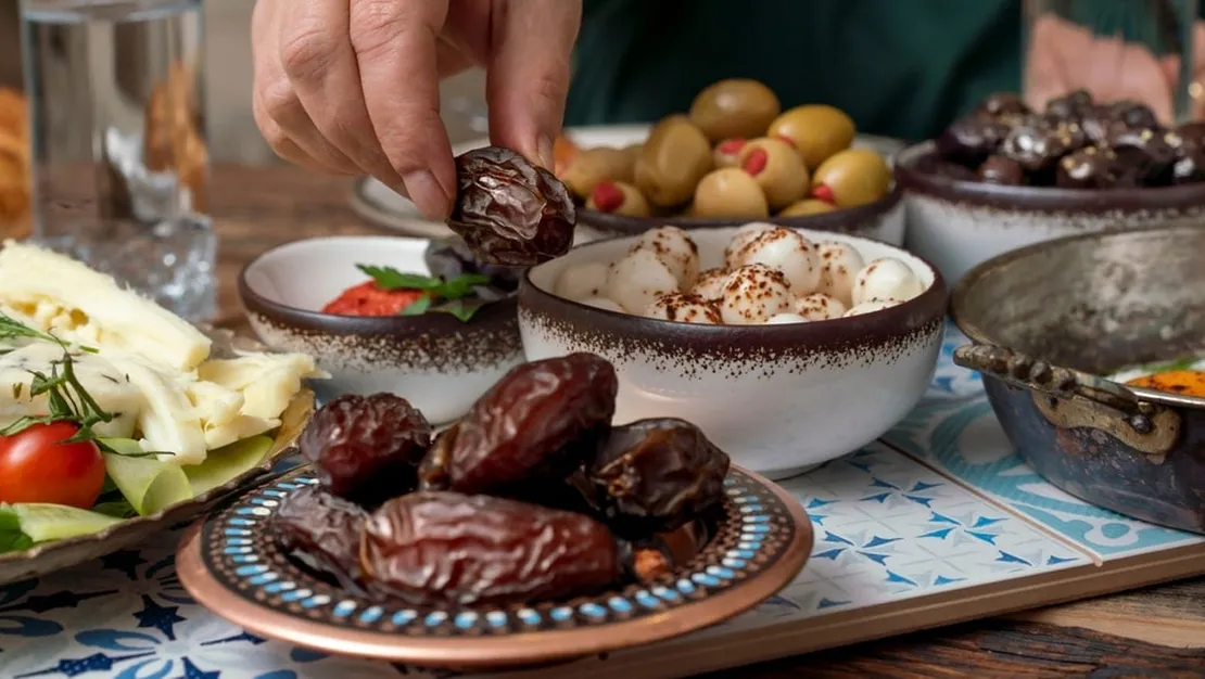 ramazan-da-saglikli-beslenme-ve-dengeyi-koruyun