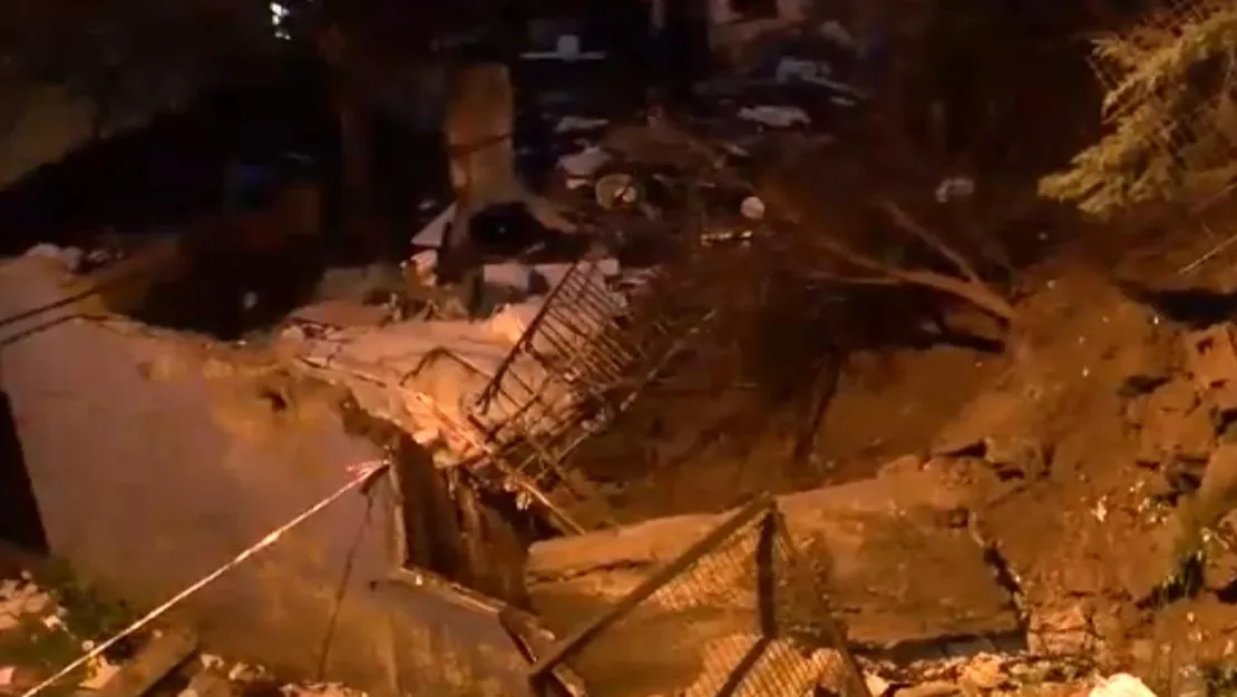 beyoglu-nda-istinat-duvari-coktu-2-bina-bosaltildi