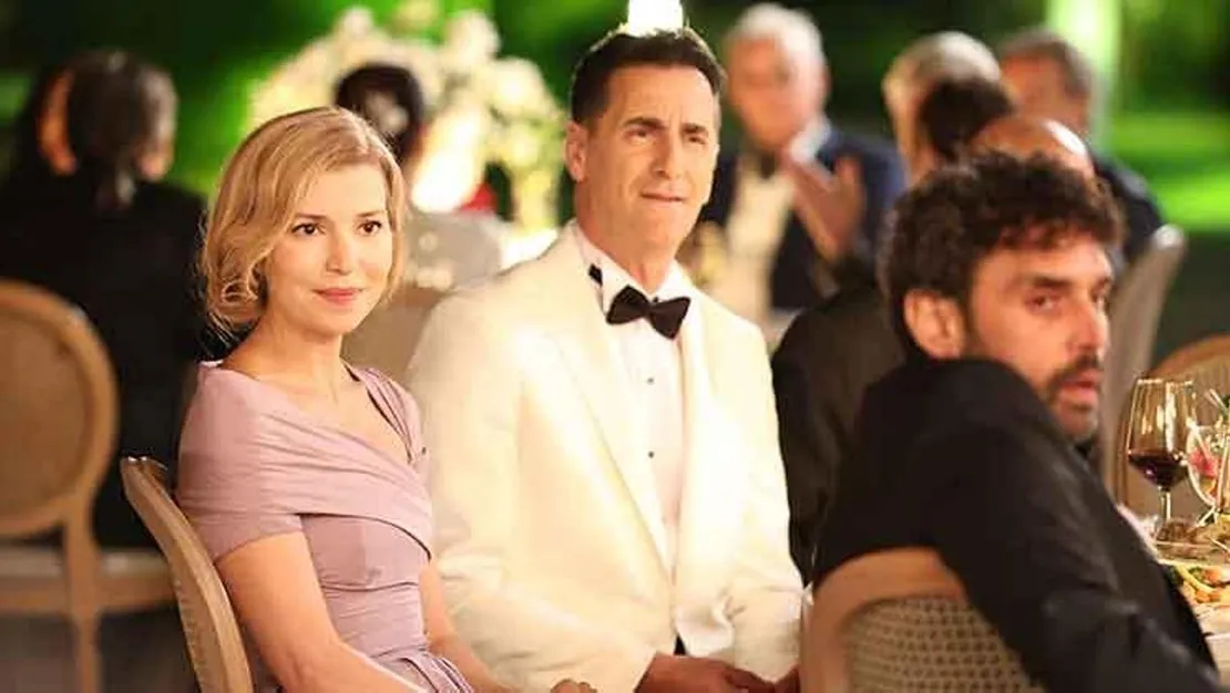 dilber-ve-yildiz-in-dans-performansi-bkm-imzali-inci-taneleri-yayinda