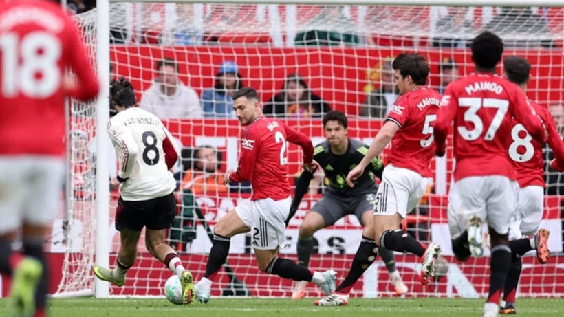 manchester-united-liverpool-u-3-2-yenerek-sampiyonlar-ligi-ni-garantiledi