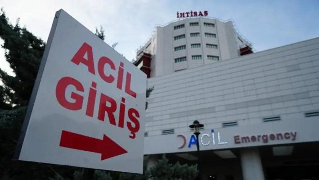 oglu-tarafindan-bicaklanan-baba-ambulansta-hayatini-kaybetti