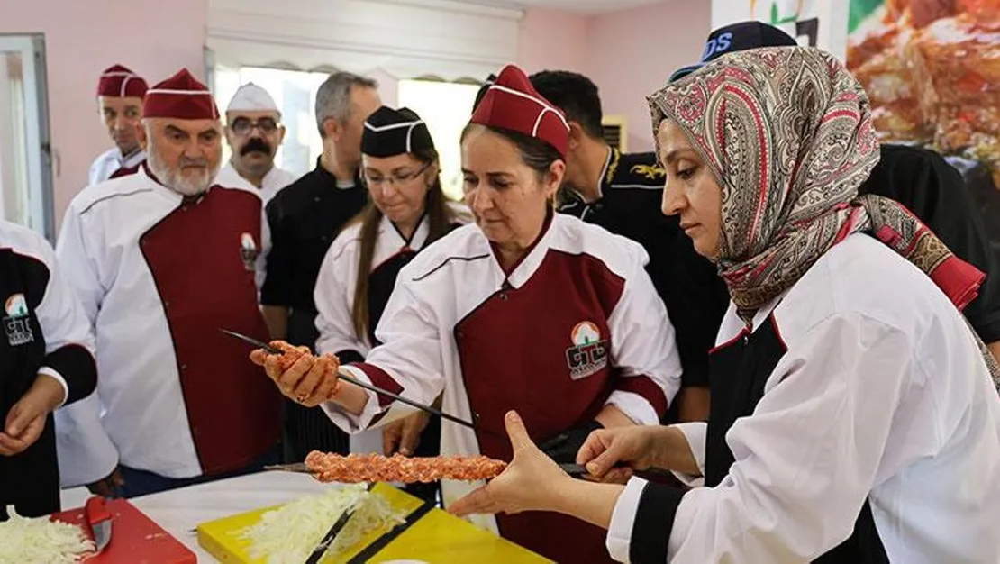 adana-kebap-egitimine-katilim-saglandi