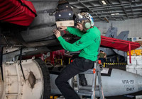 iran-uzerinde-uss-abraham-lincoln-un-gucu-vurgulandi