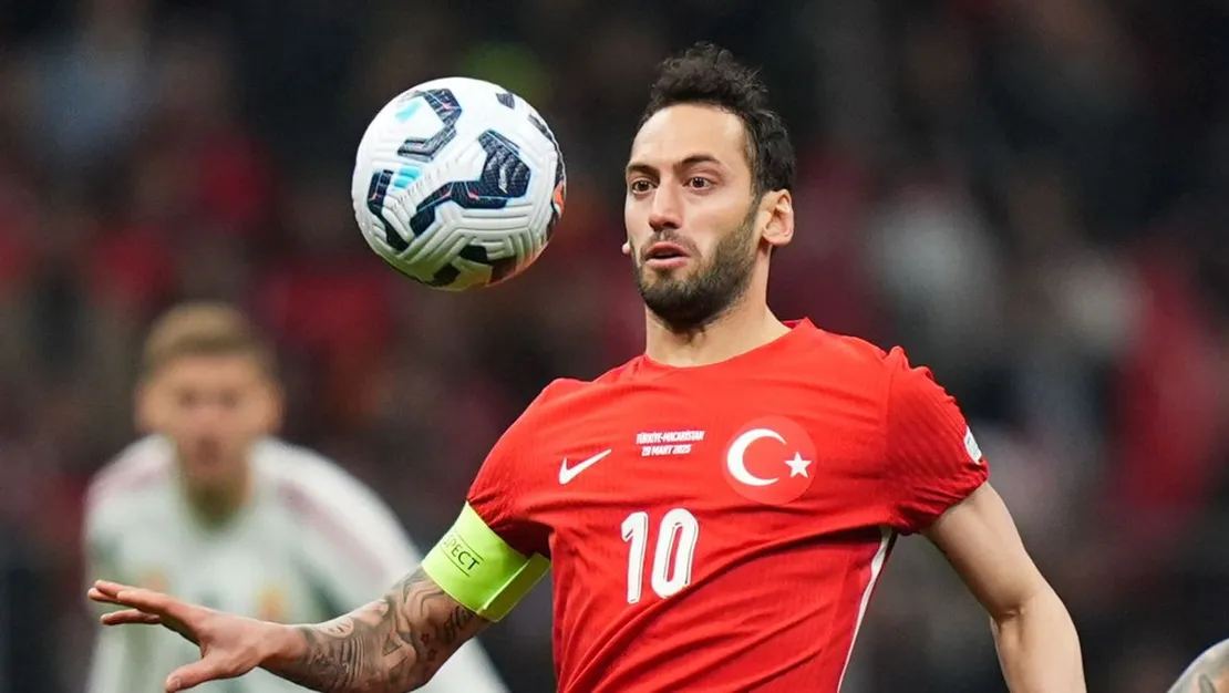 fenerbahce-hakan-calhanoglu-ile-gorusuyor