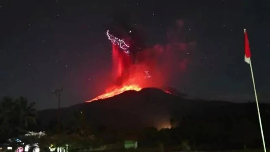 lewotobi-laki-laki-yanardaginda-patlama-10-kilometrelik-kul-sutunu