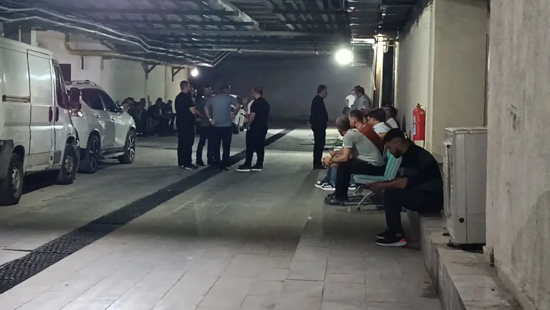 1-yasindaki-y-e-g-balkondan-dustu