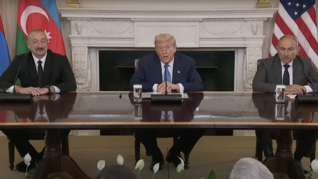 beyaz-saray-da-baris-anlasmasi-imzalandi