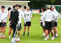 solskjaer-9-oyuncunun-biletini-kesti