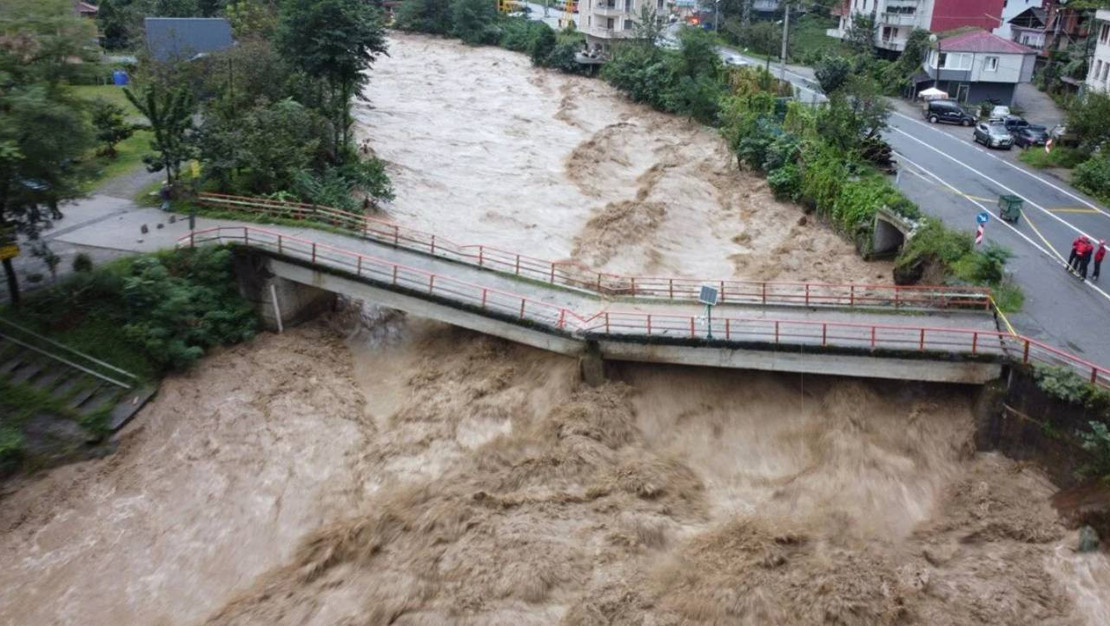 rize-deki-sel-felaketinin-maddi-zarari-1-2-milyar-lira