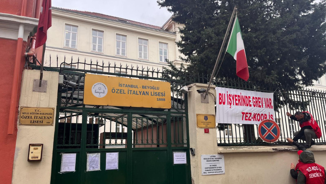 turk-ogretmenler-italyan-lisesi-nde-grev-baslatti