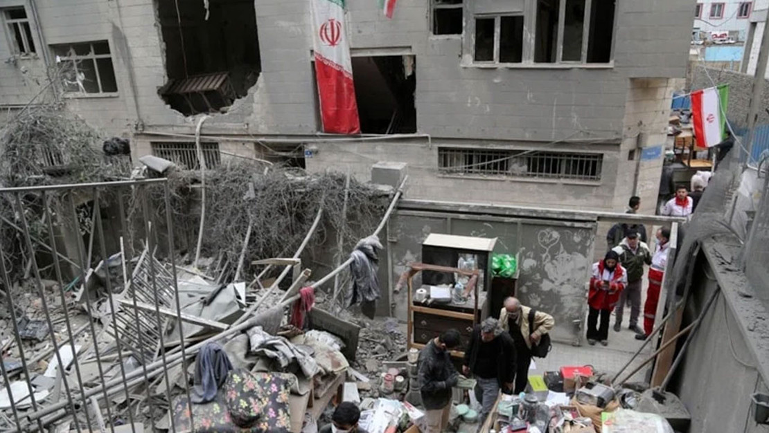 tahran-in-guneyinde-saldirilarin-ardindan-yikim-goruntuleri