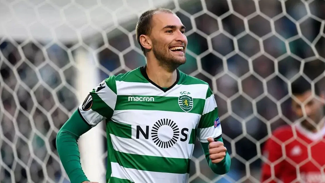 bas-dost-futbolu-biraktigini-acikladi