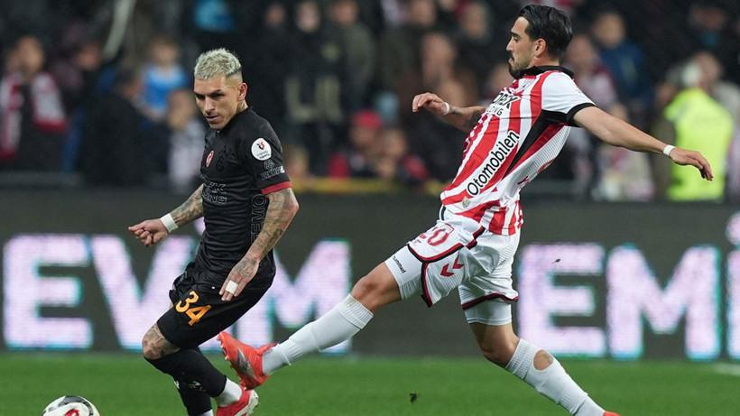 samsunspor-galatasaray-i-4-1-maglup-ederek-sampiyonlugu-erteledi