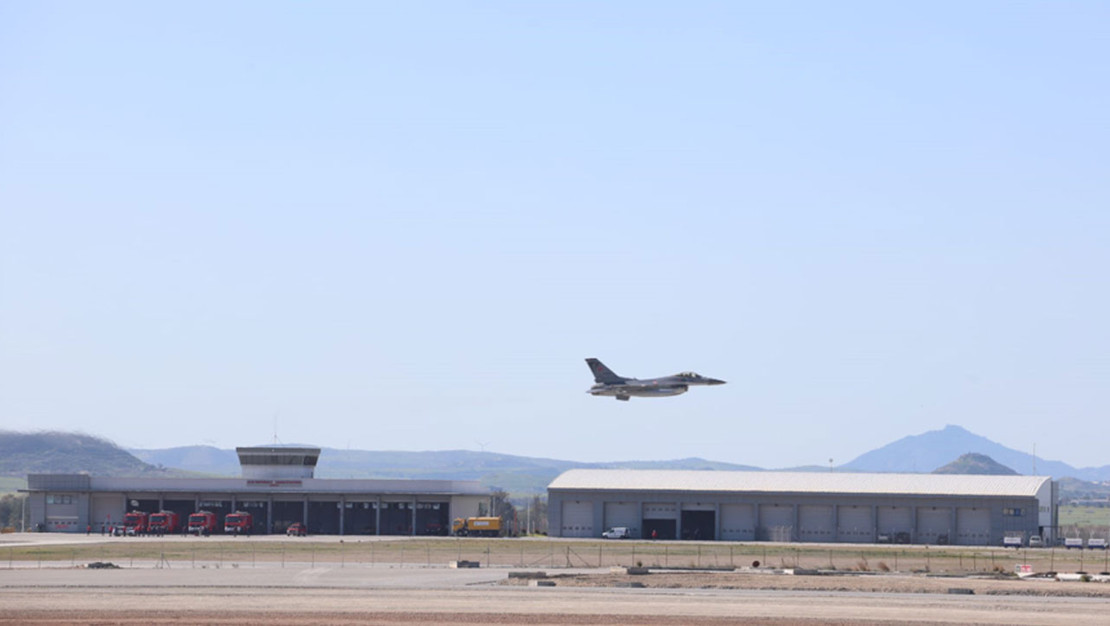 f-16-savas-ucaklari-kktc-ye-gonderildi