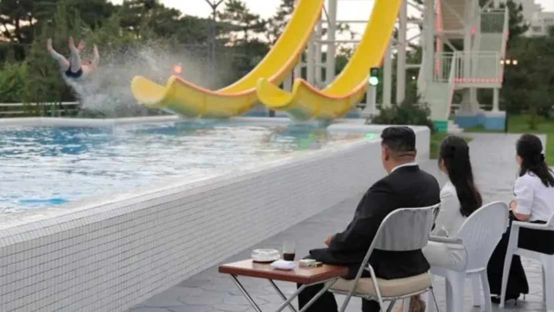 kuzey-kore-plaji-acilisini-yapti