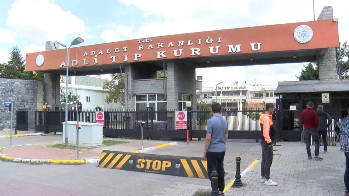 maslak-yurduna-dusen-genc-kiz-hayatini-kaybetti