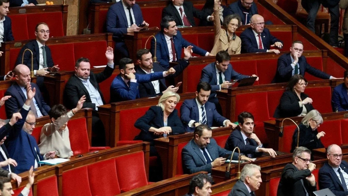 fransa-da-erken-secim-hazirliklari-gundemde