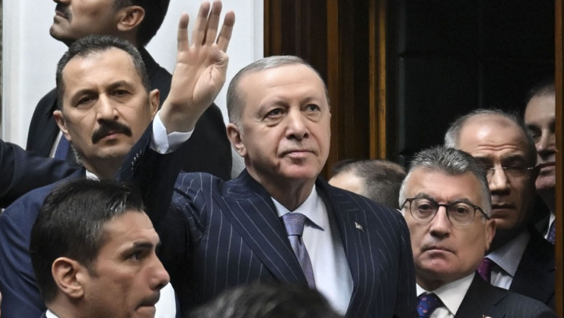 ak-parti-den-chp-li-vekil-ve-belediyelere-transfer-hizlandi