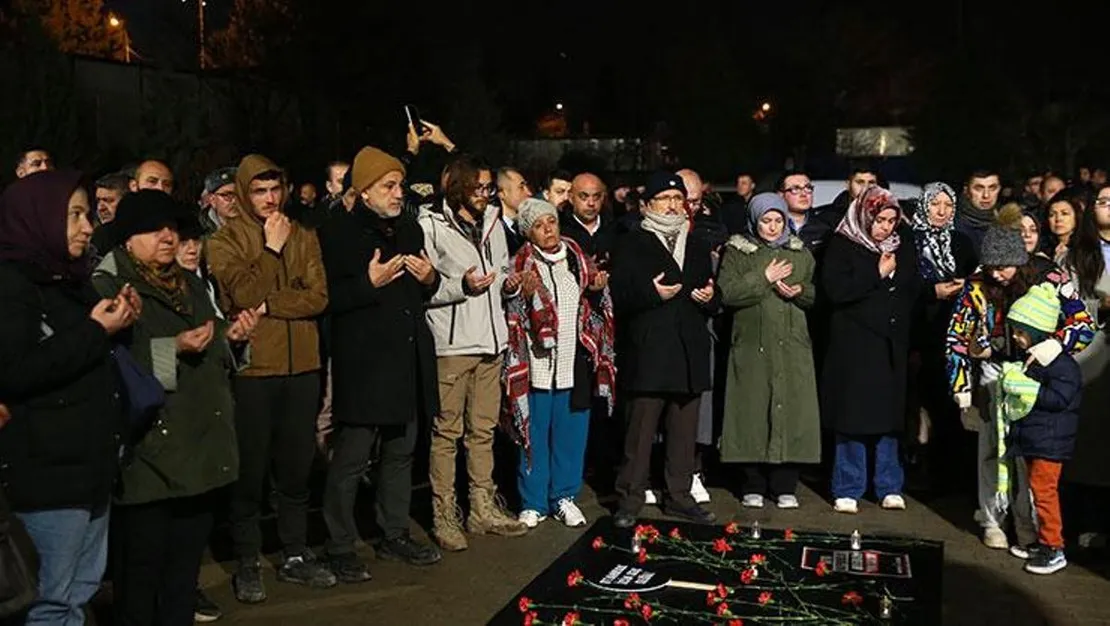 kahramanmaras-depremi-anmasinda-duygusal-anlar-yasandi