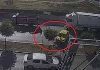 taksinin-carptigi-motosiklet-surucusu-hayatini-kaybetti