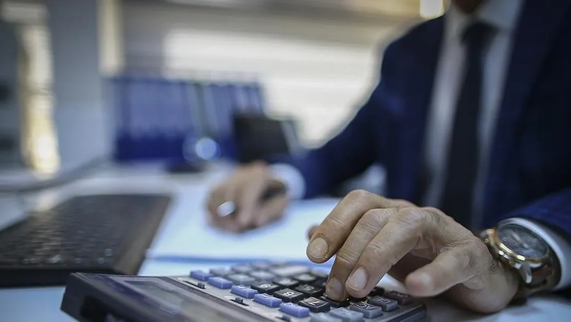 memurlar-icin-yas-siniri-geliyor