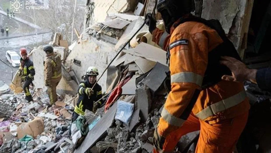 rusya-sumi-de-apartmani-vurdu-4-olu