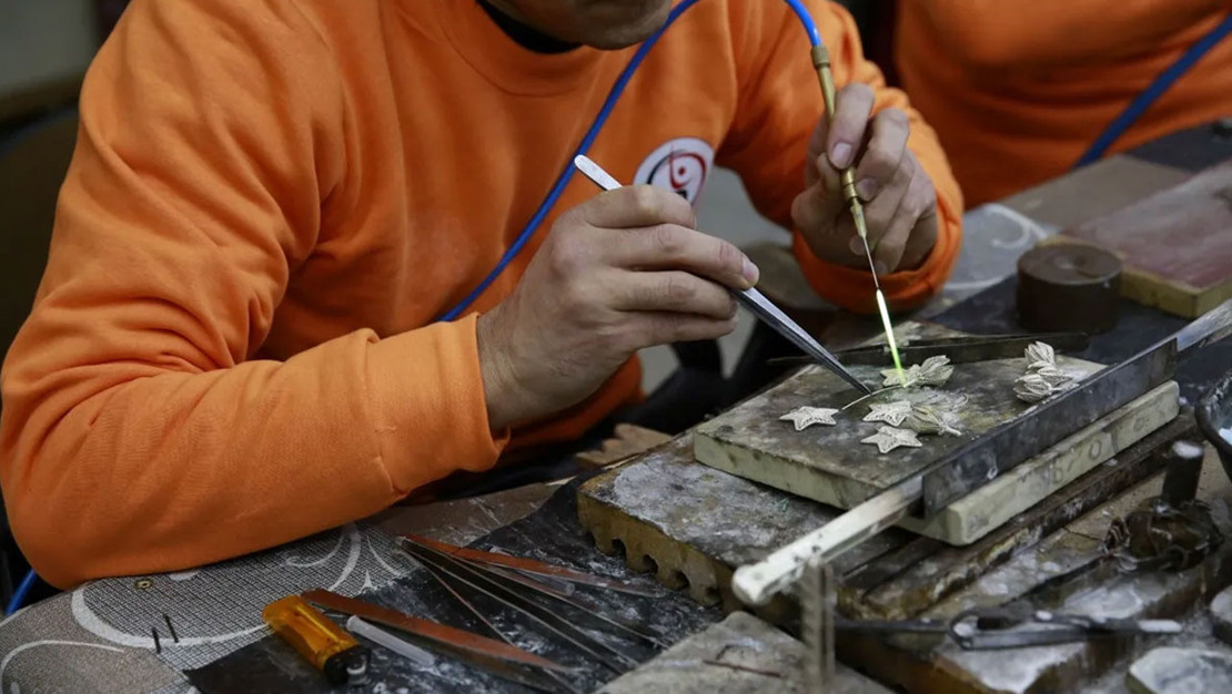 70-bin-hukumlu-uretim-faaliyetlerinde-yer-aliyor